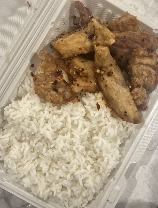 Spicy Pork Chop with Chilli Pepper on Rice 椒盐猪扒饭